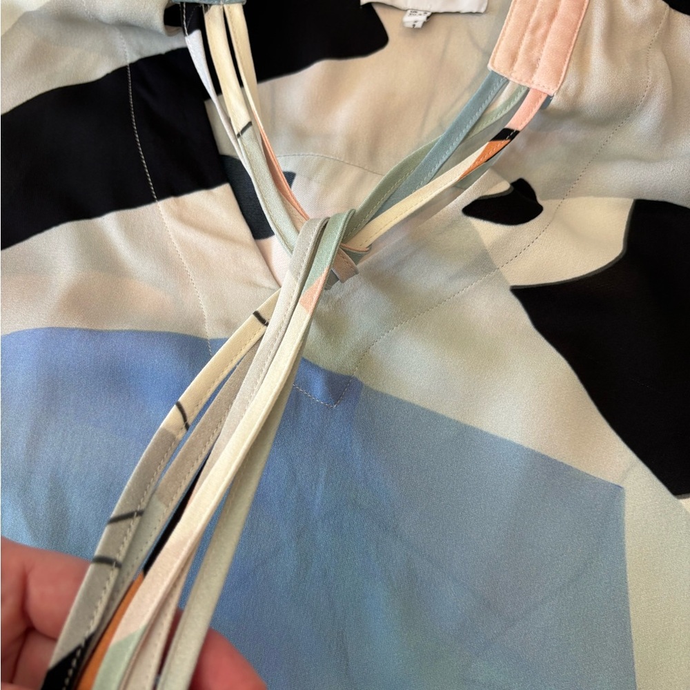 Reiss Rosie Multicolor Abstract V-Neck Blouse 2 - Picture 5 of 8
